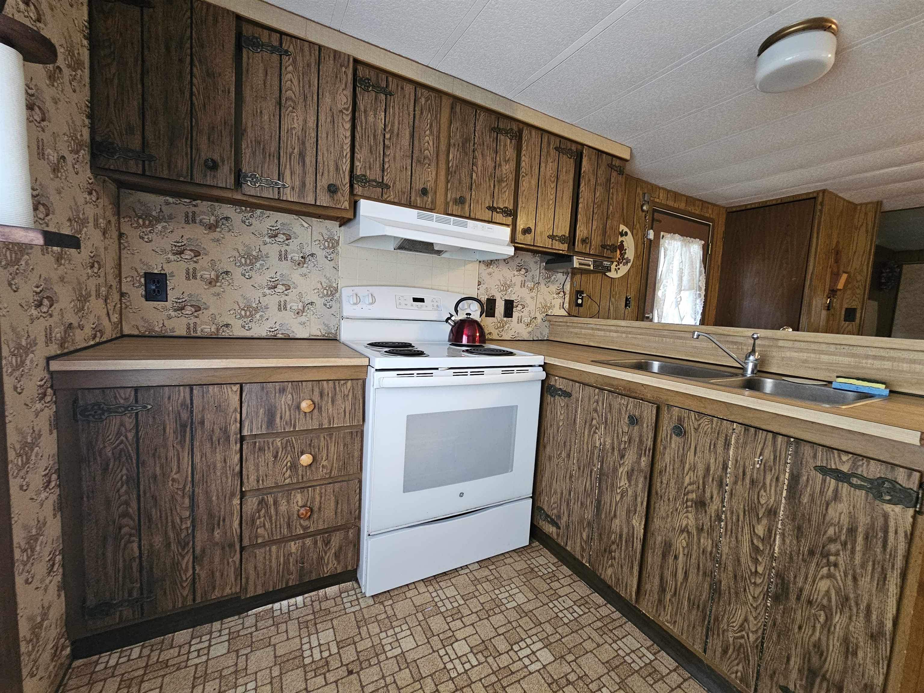 2 Cloverdale Circle Dover, NH 03820 - Photo 12 of 16