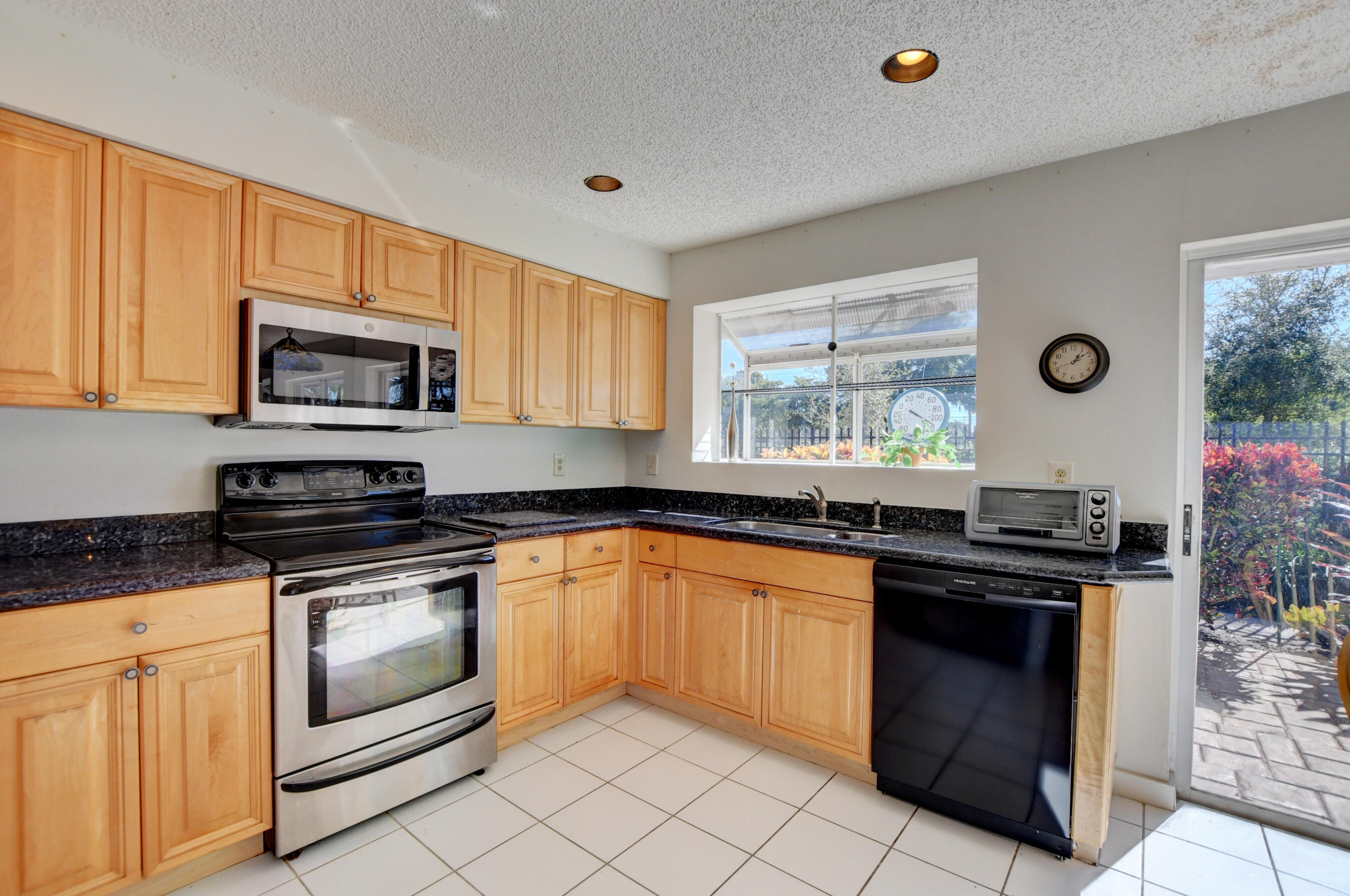2282 Northwest 52nd Street Boca Raton, FL 33496 - Photo 15 of 33 15_ebf_6019and4more