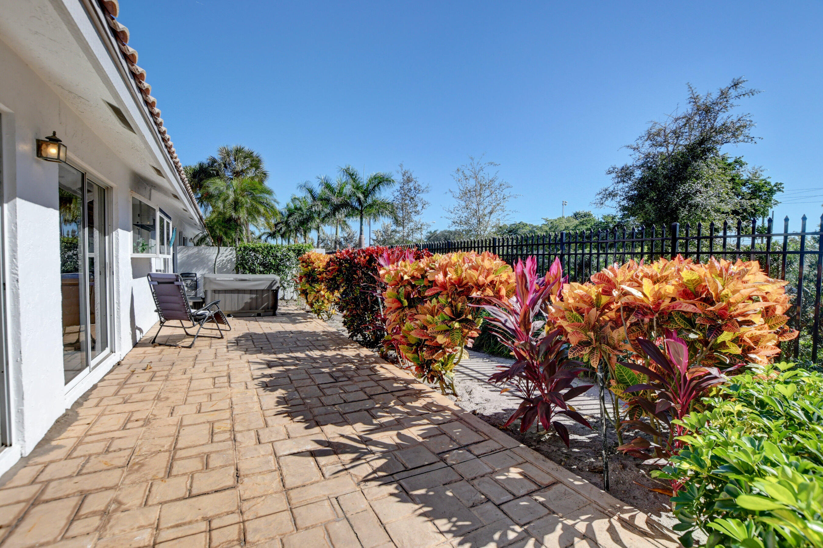 2282 Northwest 52nd Street Boca Raton, FL 33496 - Photo 30 of 33 31_ebf_6099and4more