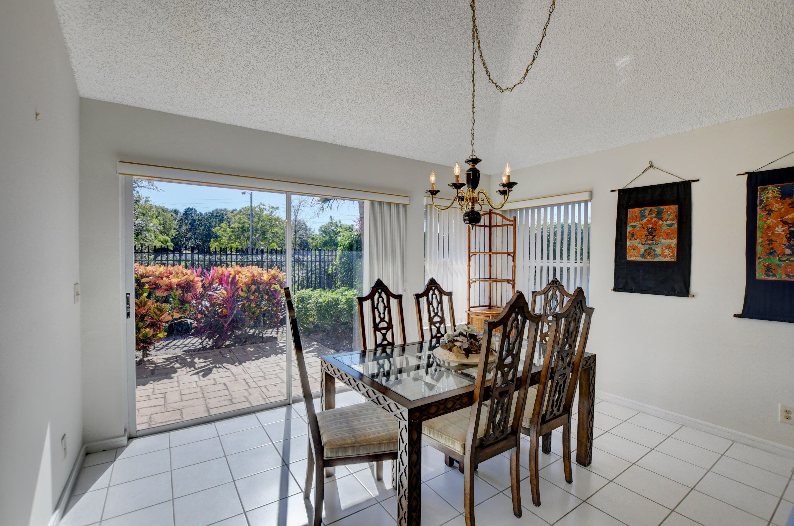 2282 Northwest 52nd Street Boca Raton, FL 33496 - Photo 10 of 33 09_ebf_5989and4more
