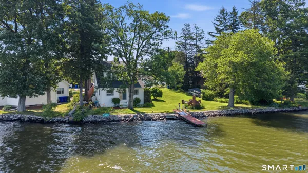 $875,000 | 24 West Point Road, East Hampton, CT 06424