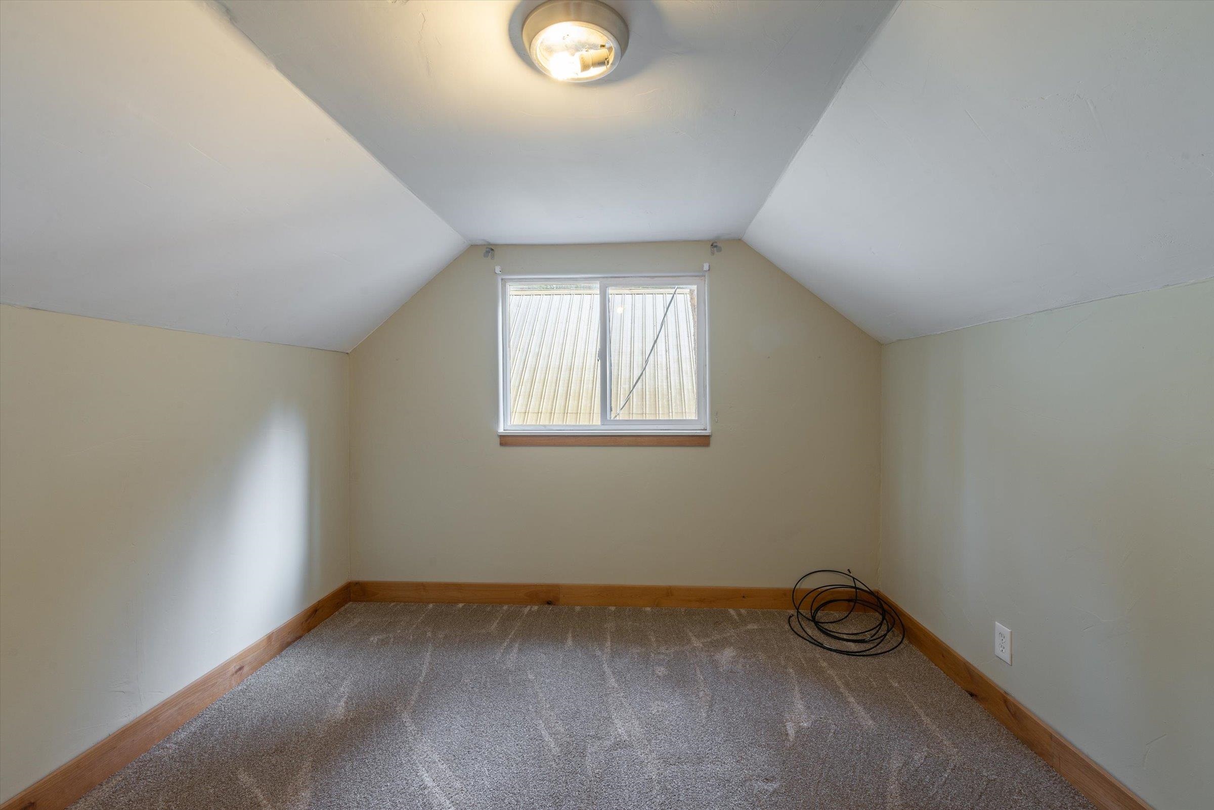 10332 Washoe Road Truckee, CA 96161 - Photo 10 of 20 Gallery Image 10
