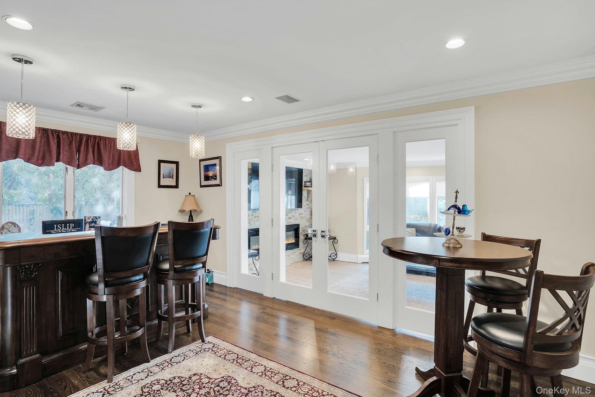 10 Beech Road Islip, NY 11751 - Photo 25 of 49 This extra space can be a compbination bar, study, library, playroom or office.