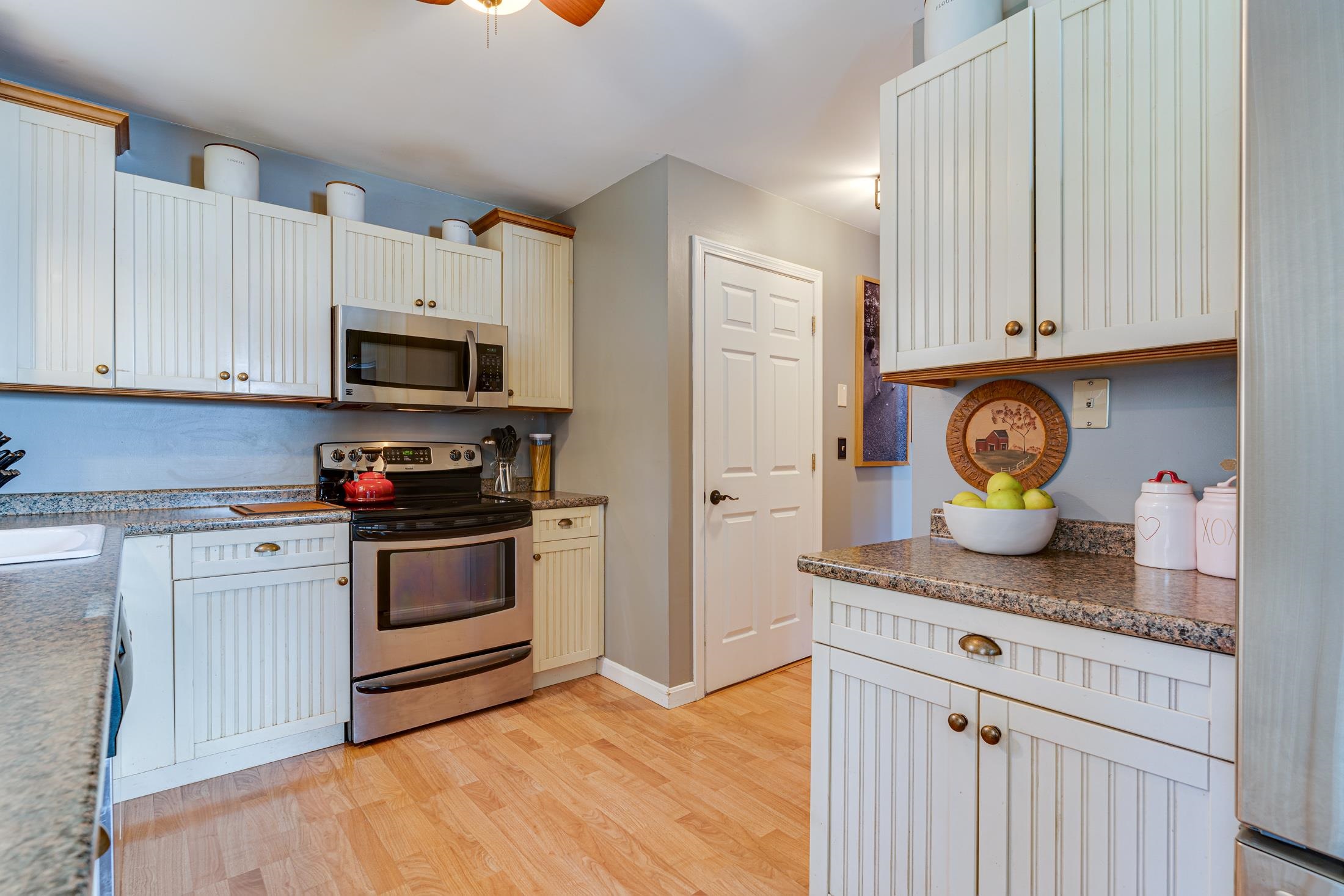38 Howard Brook Drive Rochester, NH 03867 - Photo 3 of 33