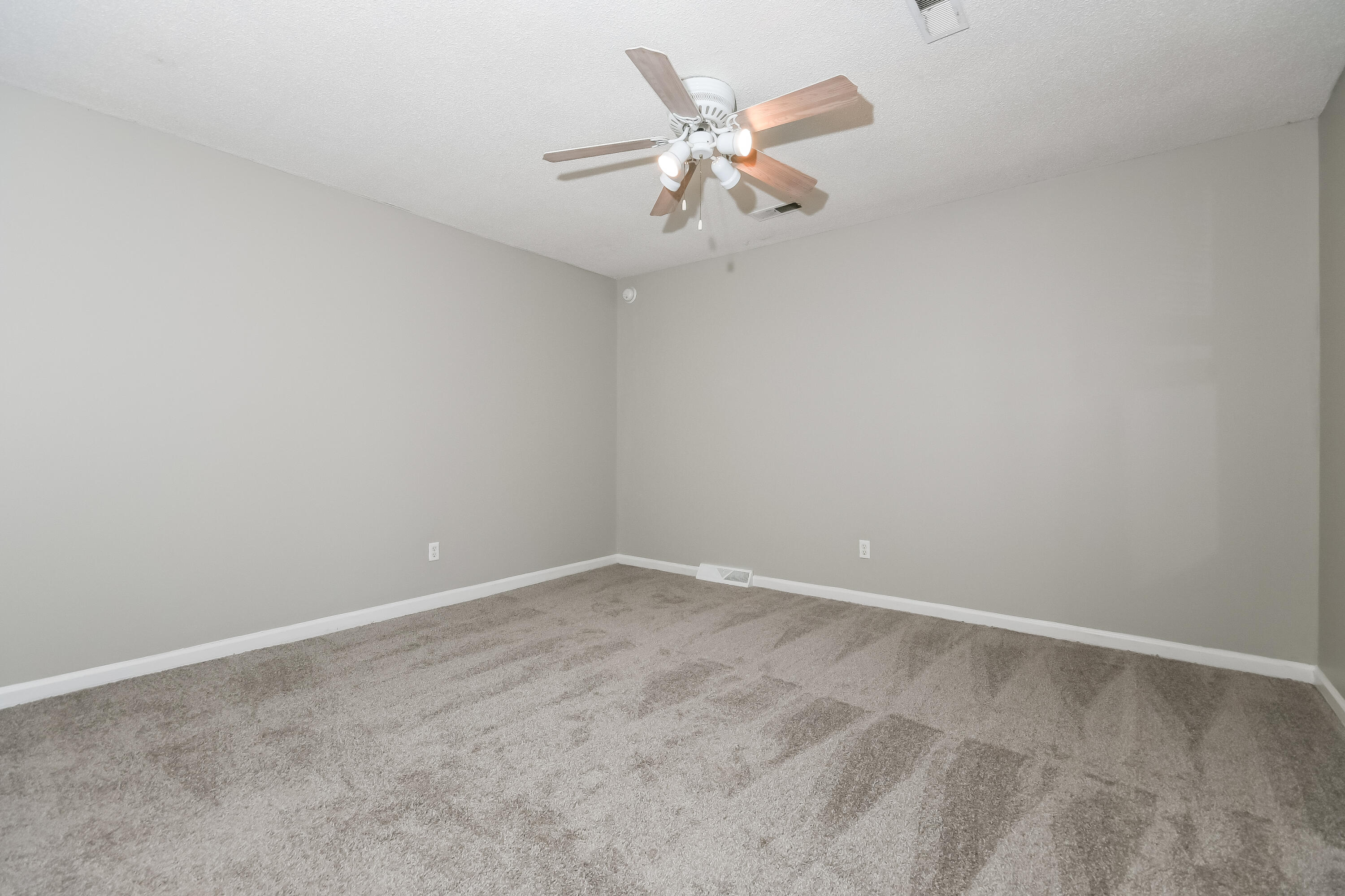 121 English Road Summerville, SC 29483 - Photo 2 of 10 000-photo-front-view-15060129
