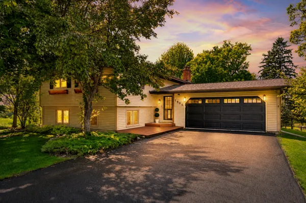 $525,000 | 1906 Yorkshire Avenue South, Hopkins, MN 55305
