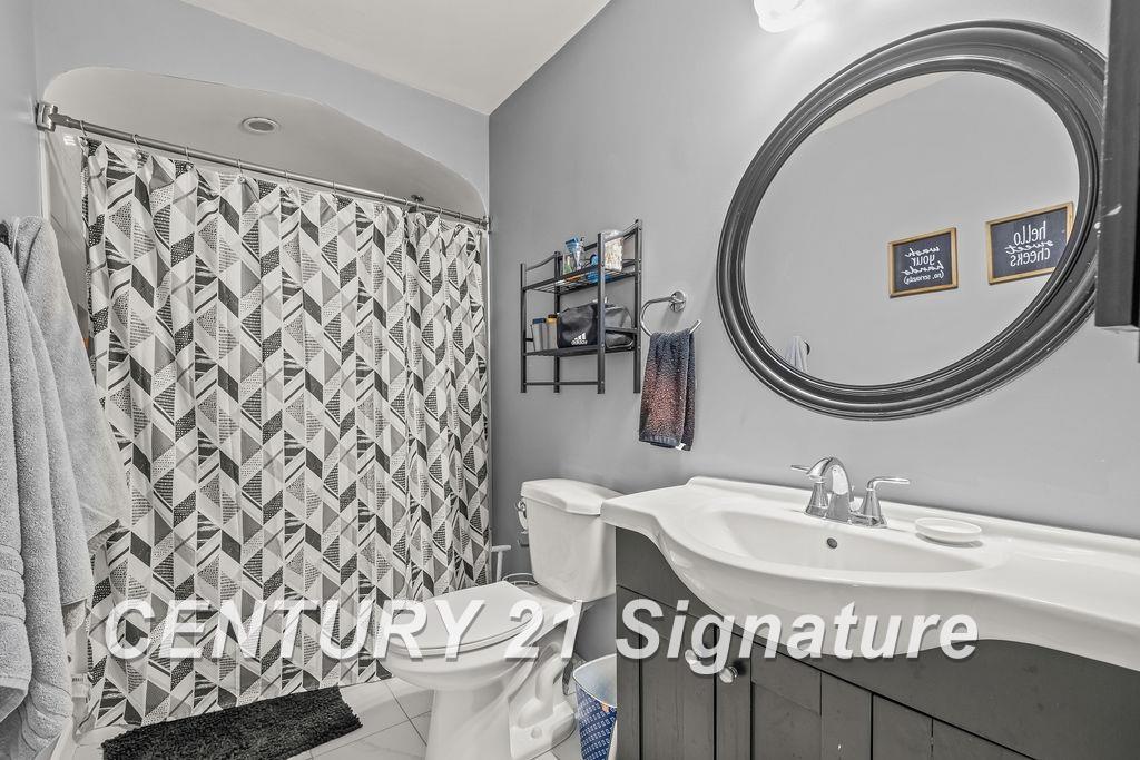 5875 North Center Road Saginaw, MI 48604 - Photo 9 of 27