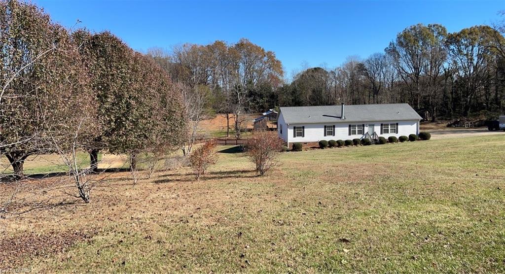 3540 Center Road Boonville, NC 27011 - Photo 4 of 42 Gallery Image 4