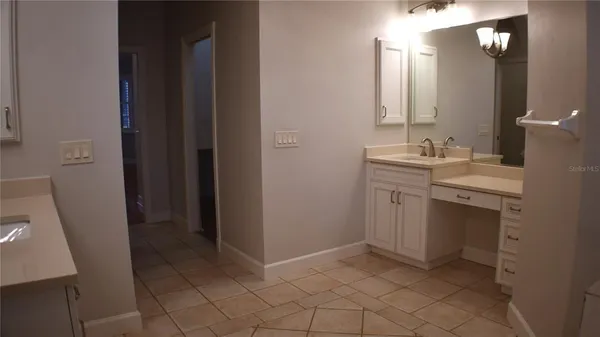 $4,495 | 4910 Old Creek Drive, Sarasota, FL 34233