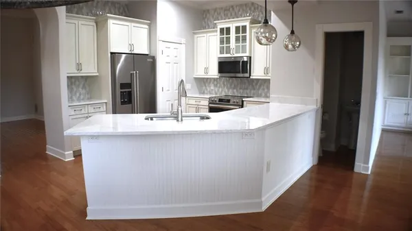 $4,495 | 4910 Old Creek Drive, Sarasota, FL 34233