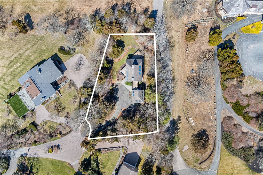 14 Round Hill Road Westerly, RI 02891 - Photo 8 of 35