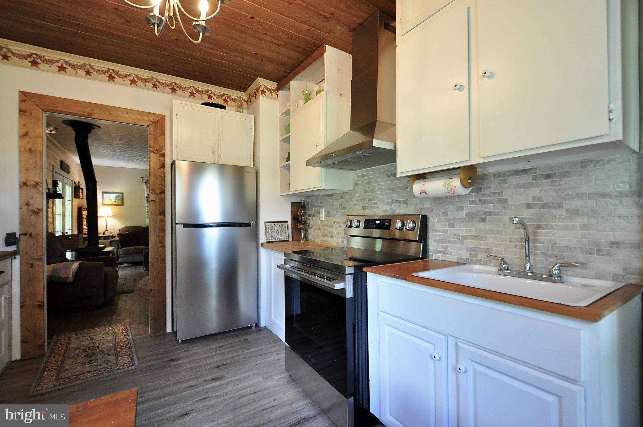 231 Bear Ridge Lane Williamsburg, PA 16693 - Photo 5 of 19