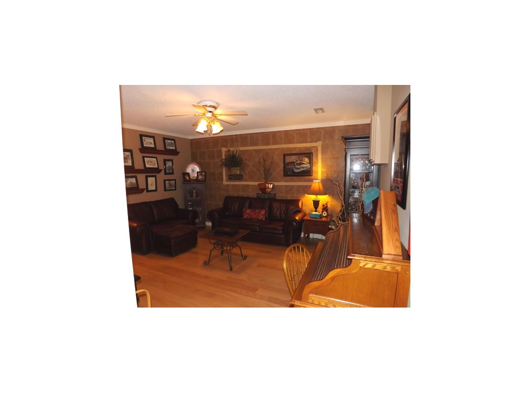 3327 Redstone Road Johnson City, TN 37604 - Photo 20 of 24 Family Room Lower Level