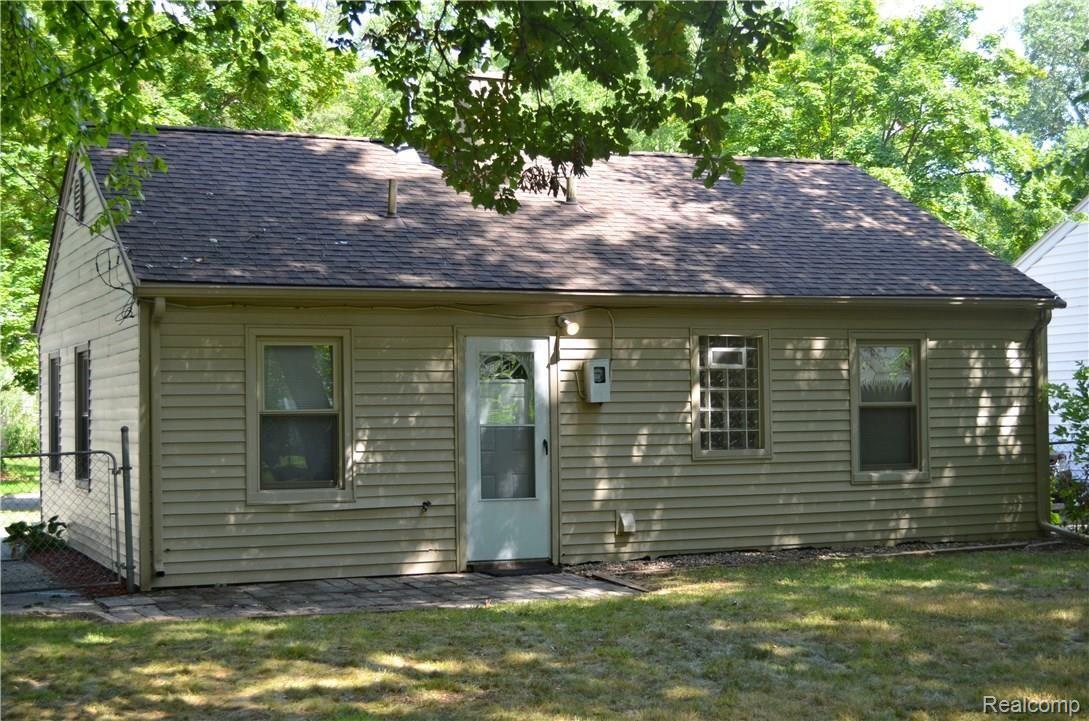 623 Stratford Road Ferndale, MI 48220 - Photo 29 of 30 Rear-Left.jpeg
