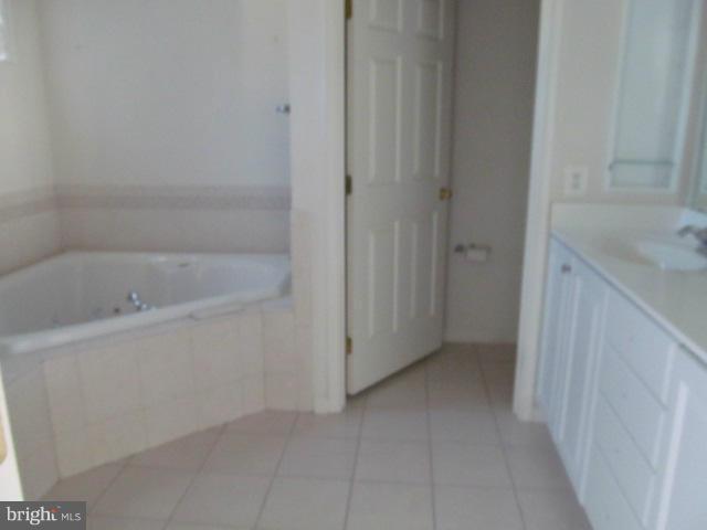 5 Robins Court Ridgely, MD 21660 - Photo 3 of 7 Bath (Master)