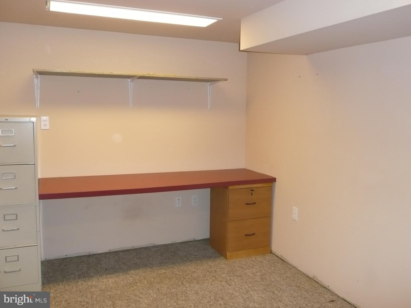 421 Willow Road Hellertown, PA 18055 - Photo 15 of 19 Office / Study