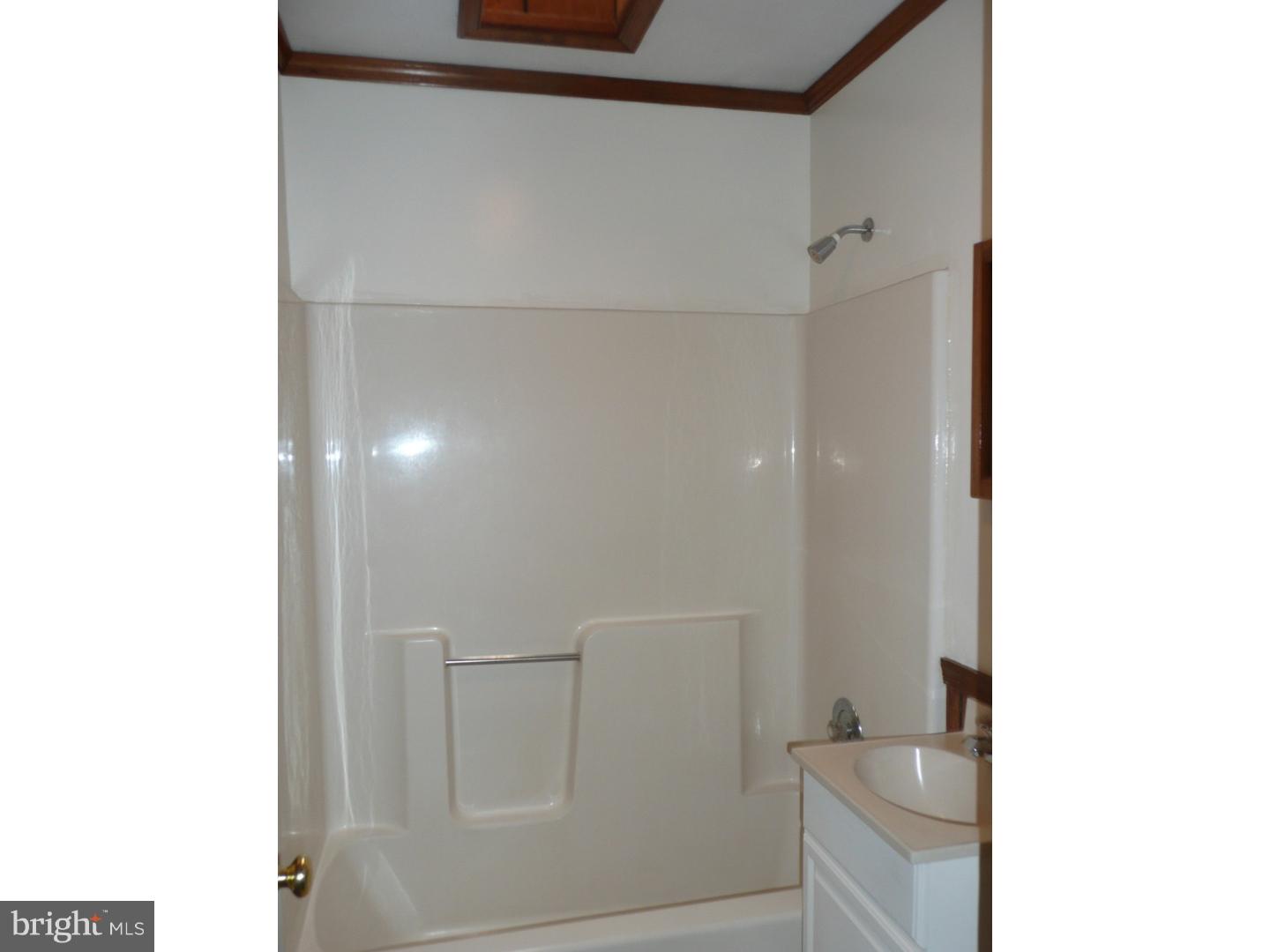 421 Willow Road Hellertown, PA 18055 - Photo 9 of 19 Bathroom