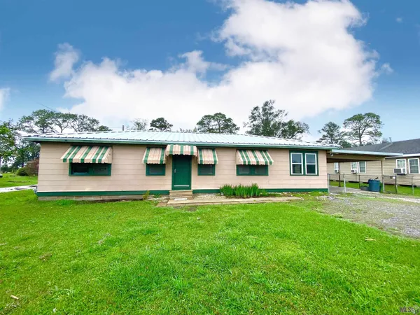 $1,300 | 134 Highway 1005, Napoleonville, LA 70390