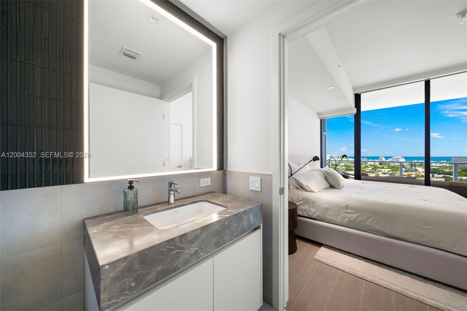 500 Alton Road, Unit 1707 Miami Beach, FL 33139 - Photo 33 of 52 Gallery Image 33