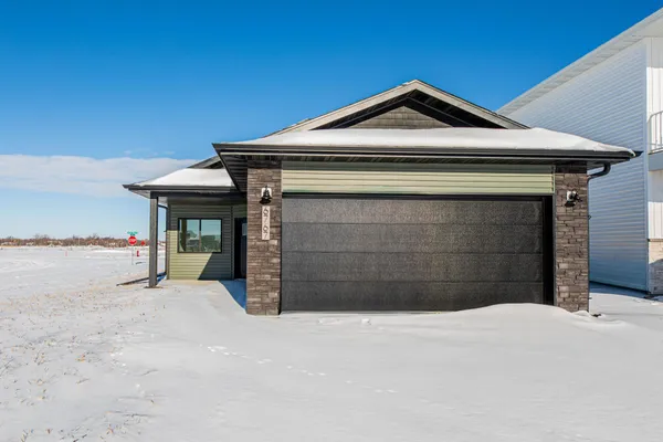 $299,900 | 6767 66th Avenue South, Horace, ND 58047