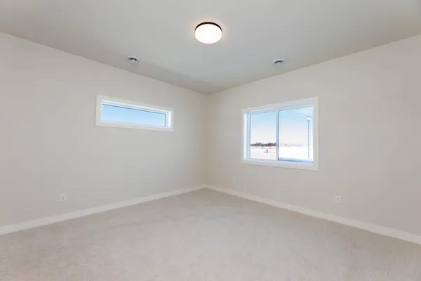 $299,900 | 6767 66th Avenue South, Horace, ND 58047