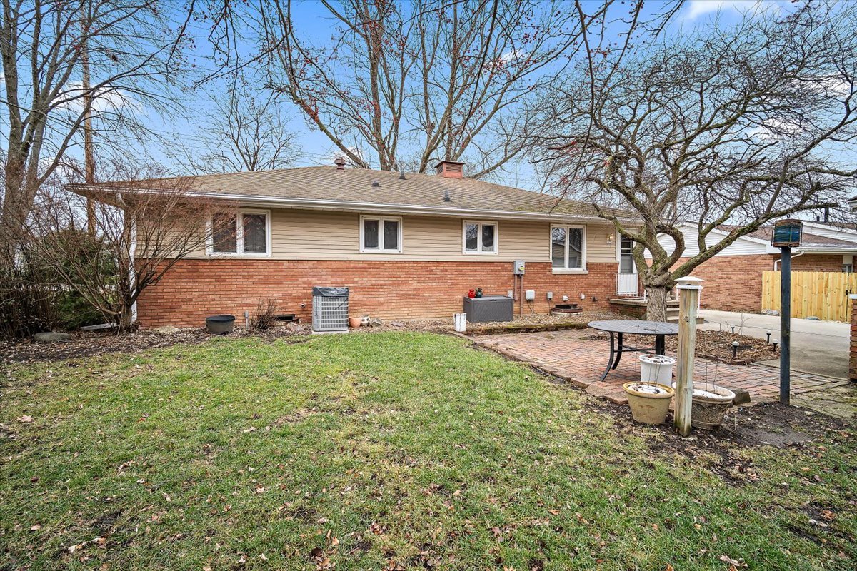 203 South Cottage Avenue Normal, IL 61761 - Photo 25 of 25 a front view of a house with garden