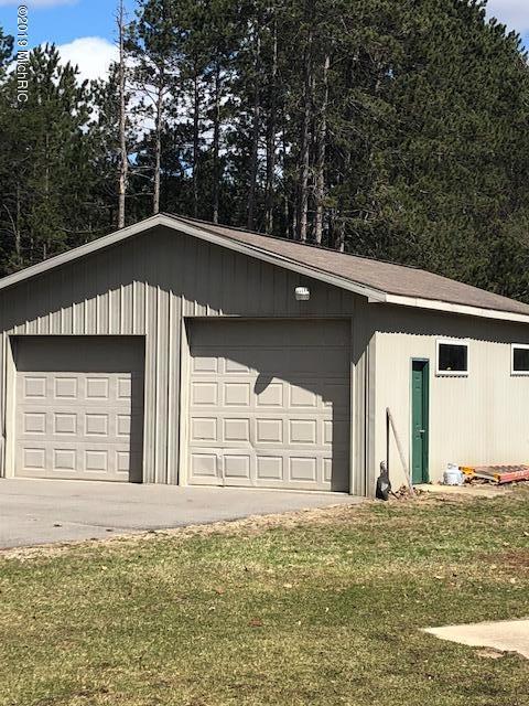 7635 River Road Evart, MI 49631 - Photo 2 of 29 IMG_3796