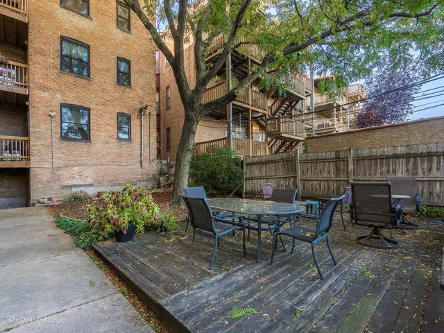 $389,000 | 4609 North Beacon Street, Unit 3F, Chicago, IL 60640
