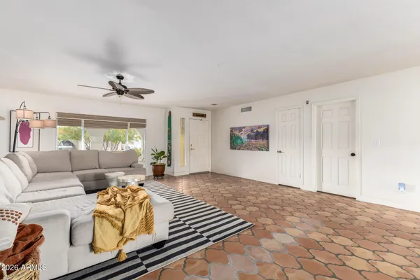 $475,000 | 5754 West Shangri-la Road, Glendale, AZ 85304