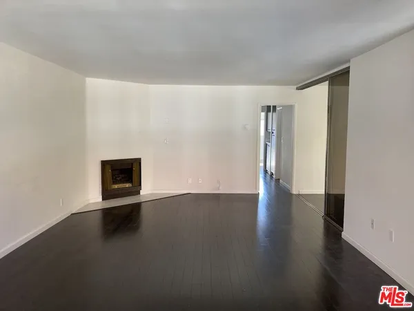$4,680 | 1033 6th Street, Unit 309, Santa Monica, CA 90403