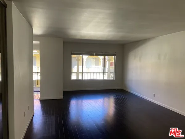 $4,680 | 1033 6th Street, Unit 309, Santa Monica, CA 90403
