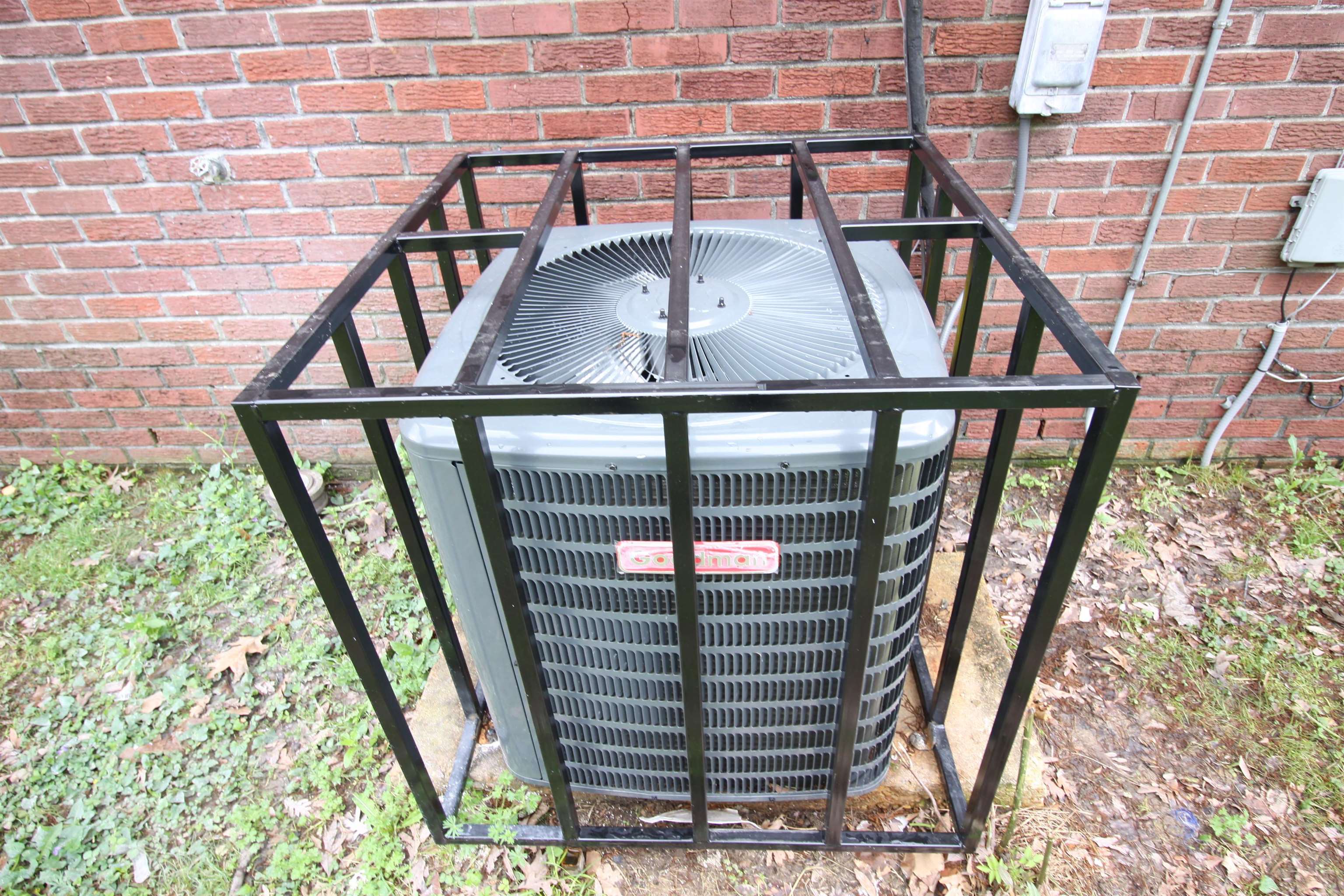 5190 Cottonwood Road Memphis, TN 38118 - Photo 3 of 26 a view of staircase with a rug