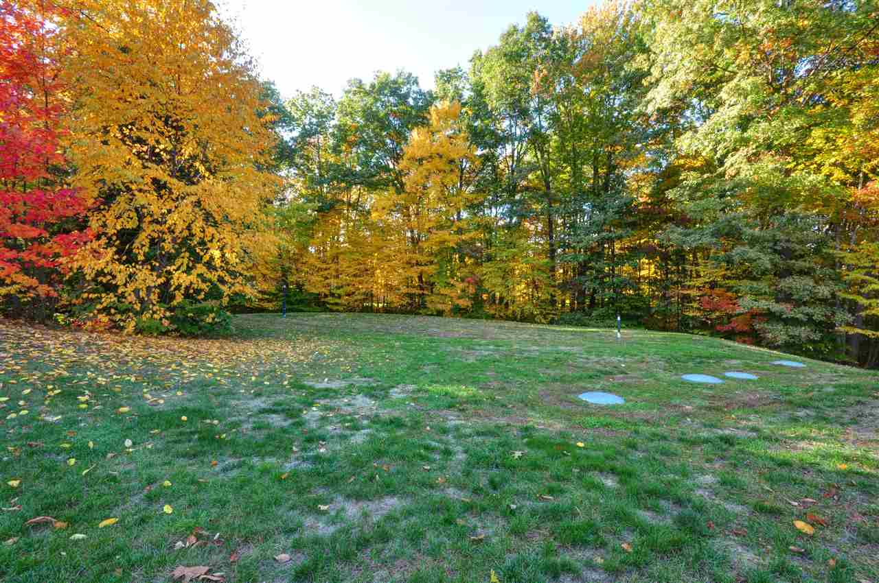 19 Maplevale Road East Kingston, NH 03827 - Photo 2 of 31