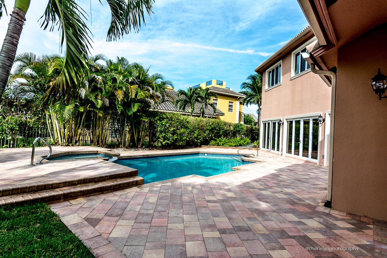 21157 Ormond Court Boca Raton, FL 33433 - Photo 29 of 33 21157 patio