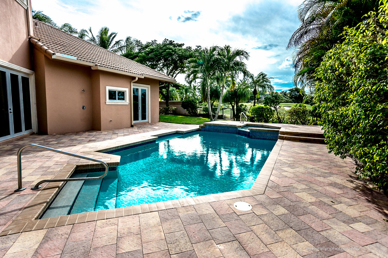 21157 Ormond Court Boca Raton, FL 33433 - Photo 31 of 33 21157 pool