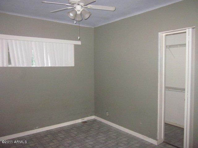 137 East Carter Road Phoenix, AZ 85042 - Photo 25 of 25 Guest House Room