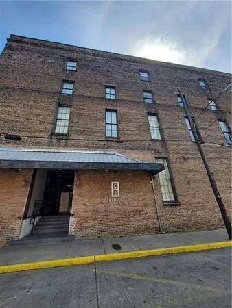 $2,400 | 320 Andrew Higgins Boulevard, Unit 405, New Orleans, LA 70130