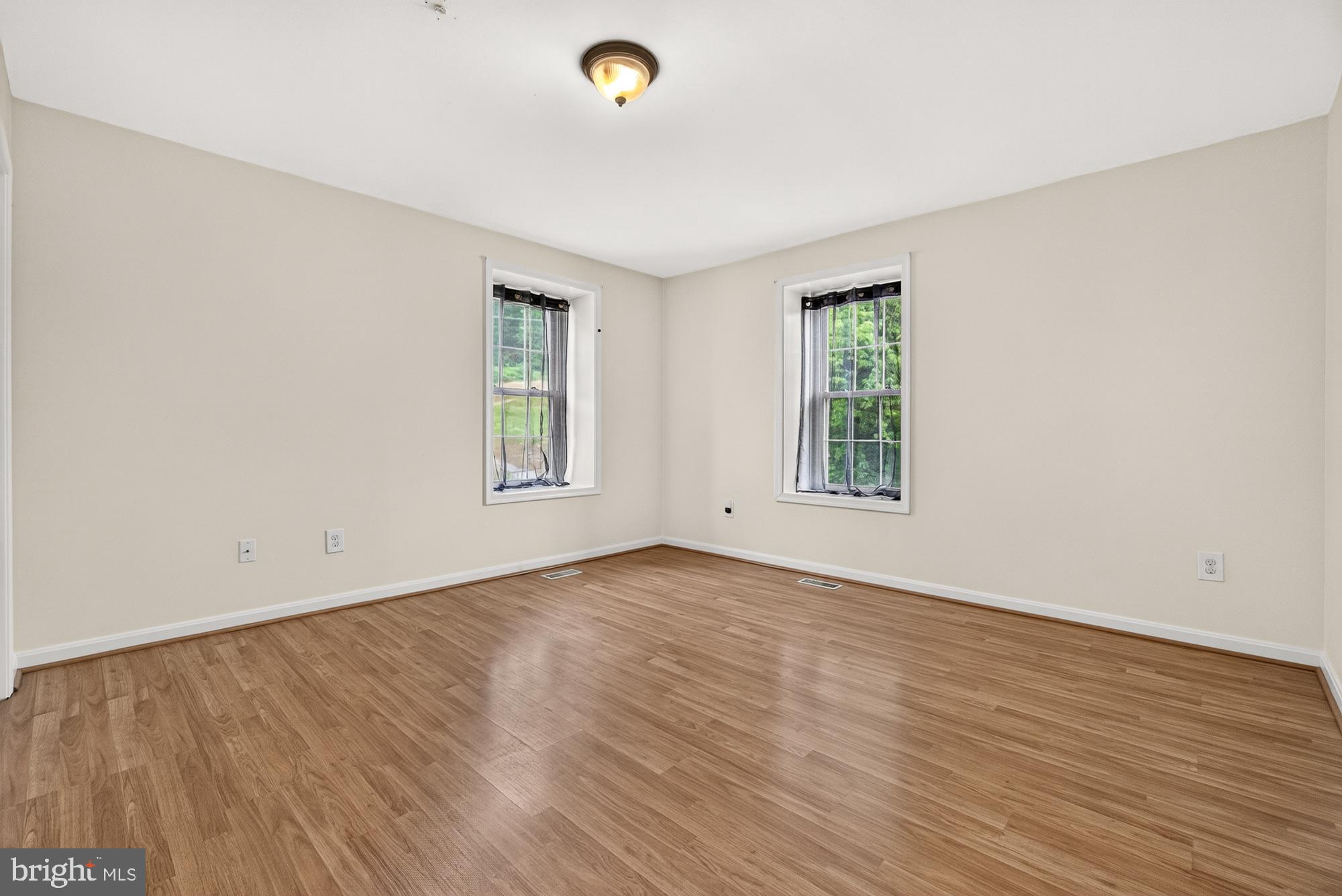 18854 Sandy Hook Road Knoxville, MD 21758 - Photo 27 of 59 Bedroom 2