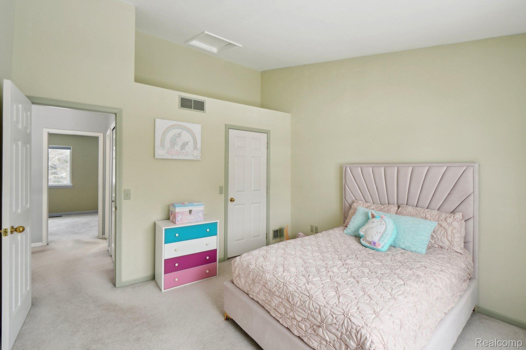4665 Covington Court Rochester, MI 48306 - Photo 29 of 43 Gallery Image 29