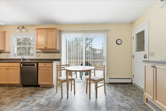 $299,900 | 1011 Western Avenue, Hampden, ME 04444