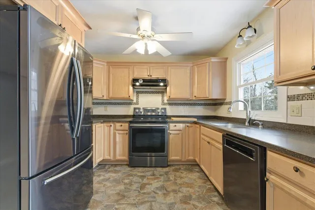 $299,900 | 1011 Western Avenue, Hampden, ME 04444