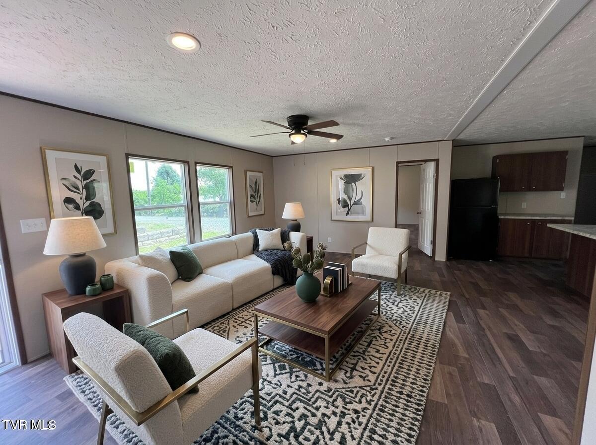 1408 Jayne Road Kingsport, TN 37660 - Photo 2 of 64 0