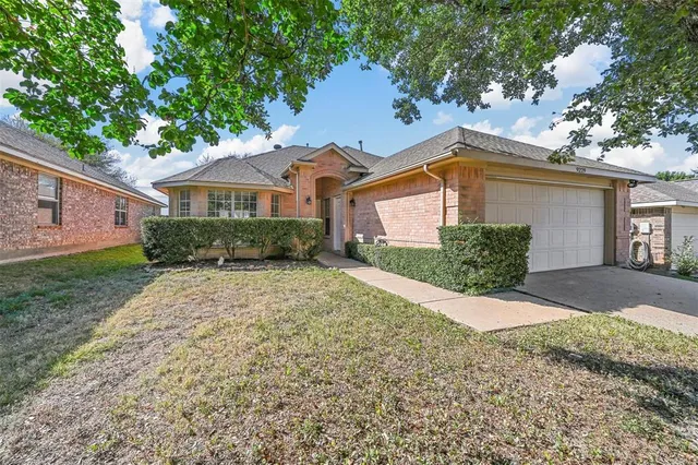 $1,925 | 9229 Chesapeake Lane, McKinney, TX 75071