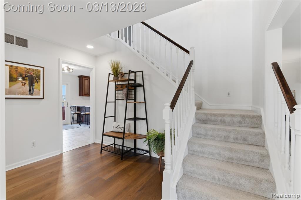 9417 Van Antwerp Road Brighton, MI 48116 - Photo 6 of 54 Gallery Image 6