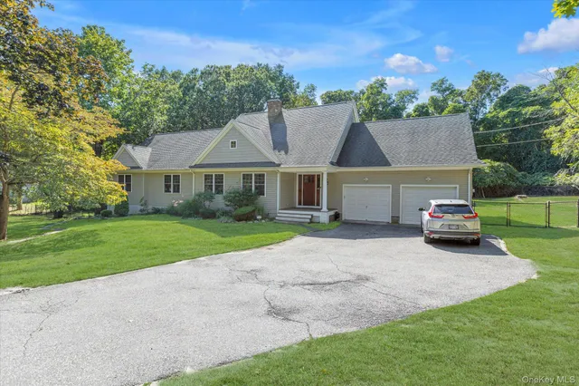 $840,000 | 29 Bayberry Road, Wading River, NY 11792