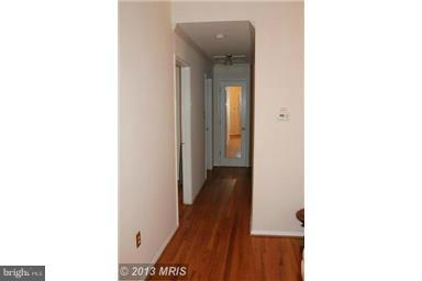 6404 Greeley Boulevard Springfield, VA 22152 - Photo 11 of 23 Interior (General)