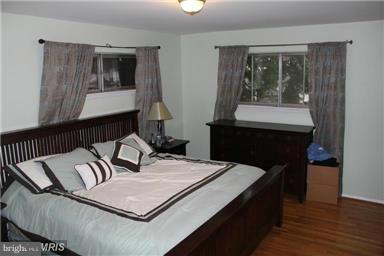 6404 Greeley Boulevard Springfield, VA 22152 - Photo 13 of 23 Bedroom (Master)