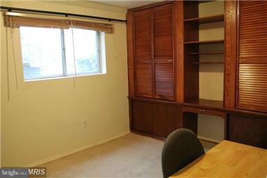 6404 Greeley Boulevard Springfield, VA 22152 - Photo 20 of 23 Bedroom