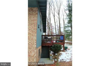6404 Greeley Boulevard Springfield, VA 22152 - Photo 4 of 23 Exterior (Rear)