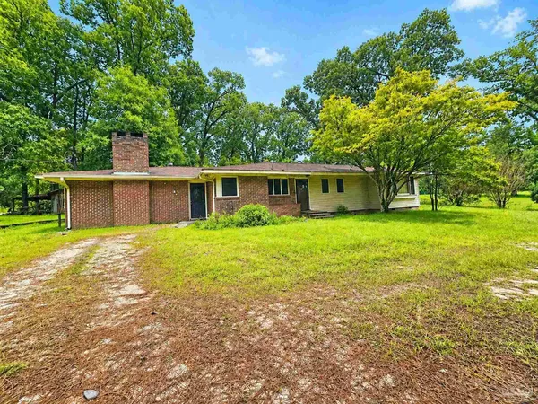 $300,000 | 2960 Hwy 4 A Century, Century, FL 32535